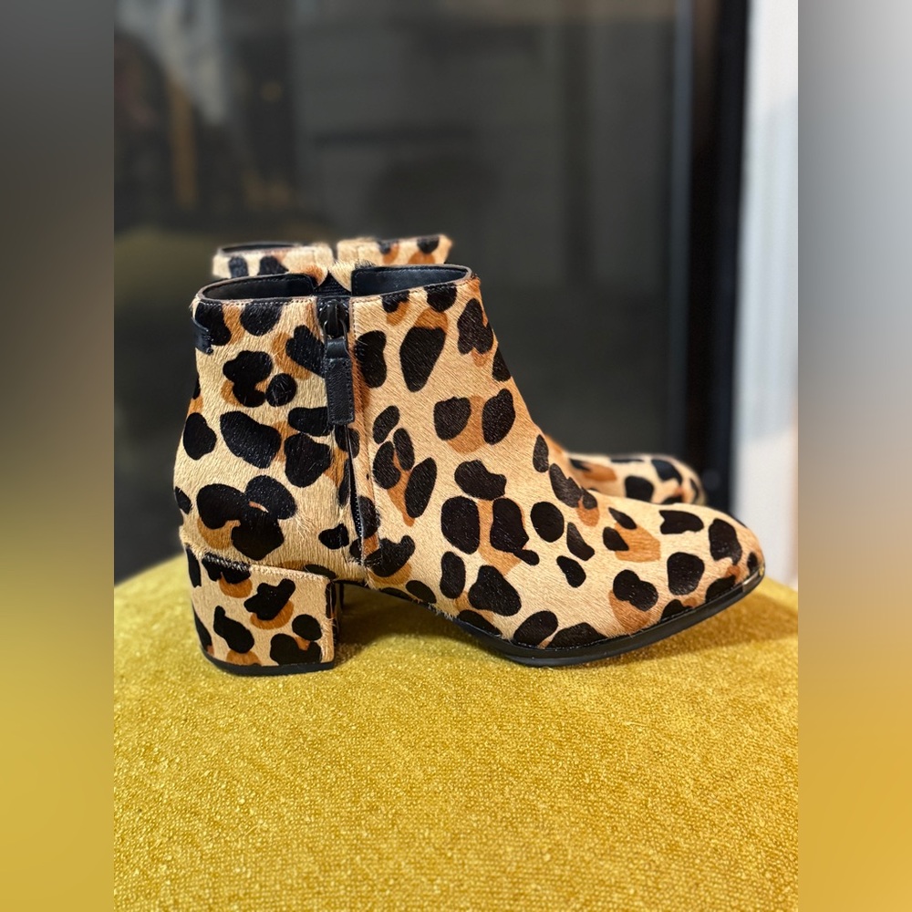 Cole Haan Leopard Print Calf Hair Ankle Boots – Size 7.5B – Leopard